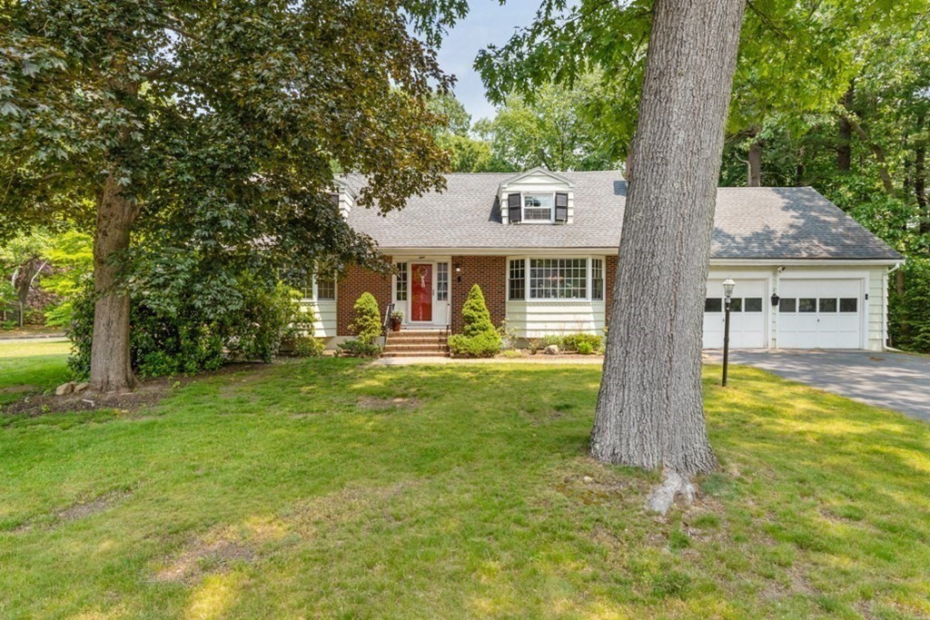 8 Candlewood Rd