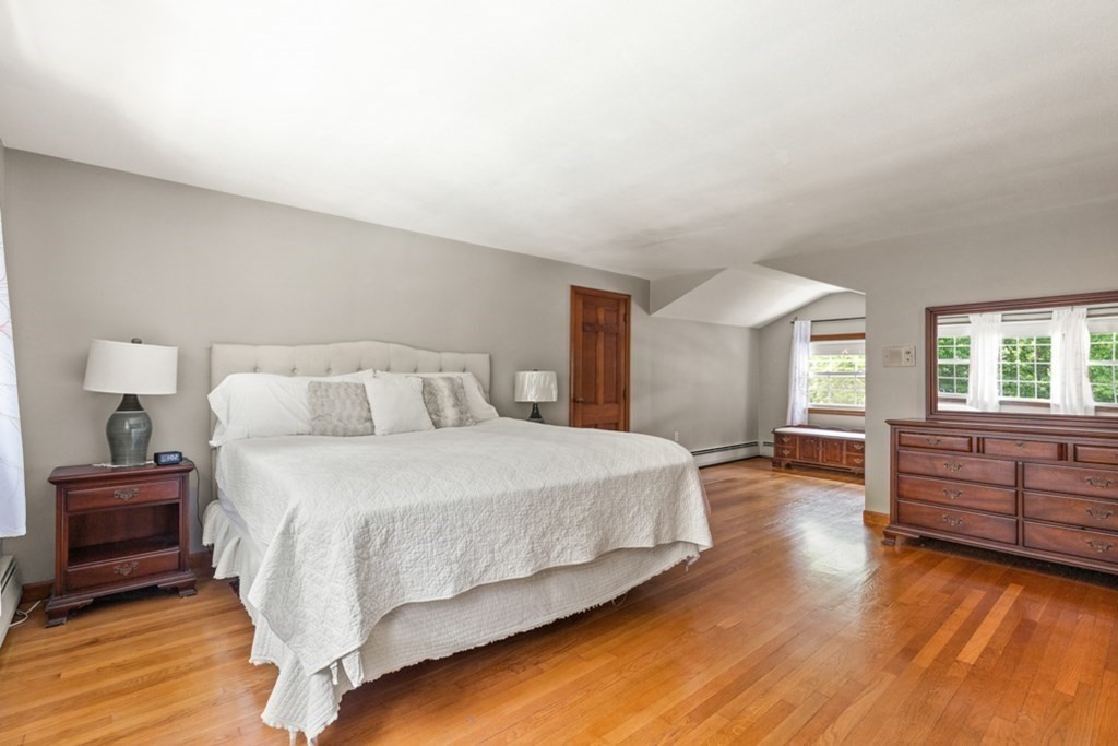 8 Candlewood Rd