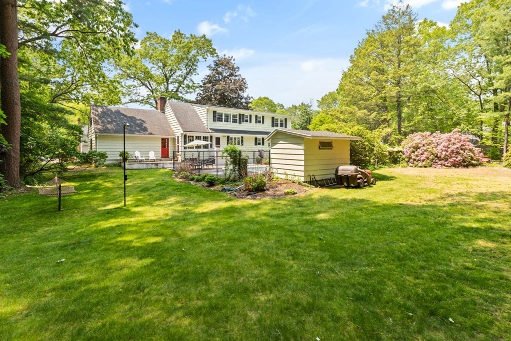 8 Candlewood Rd