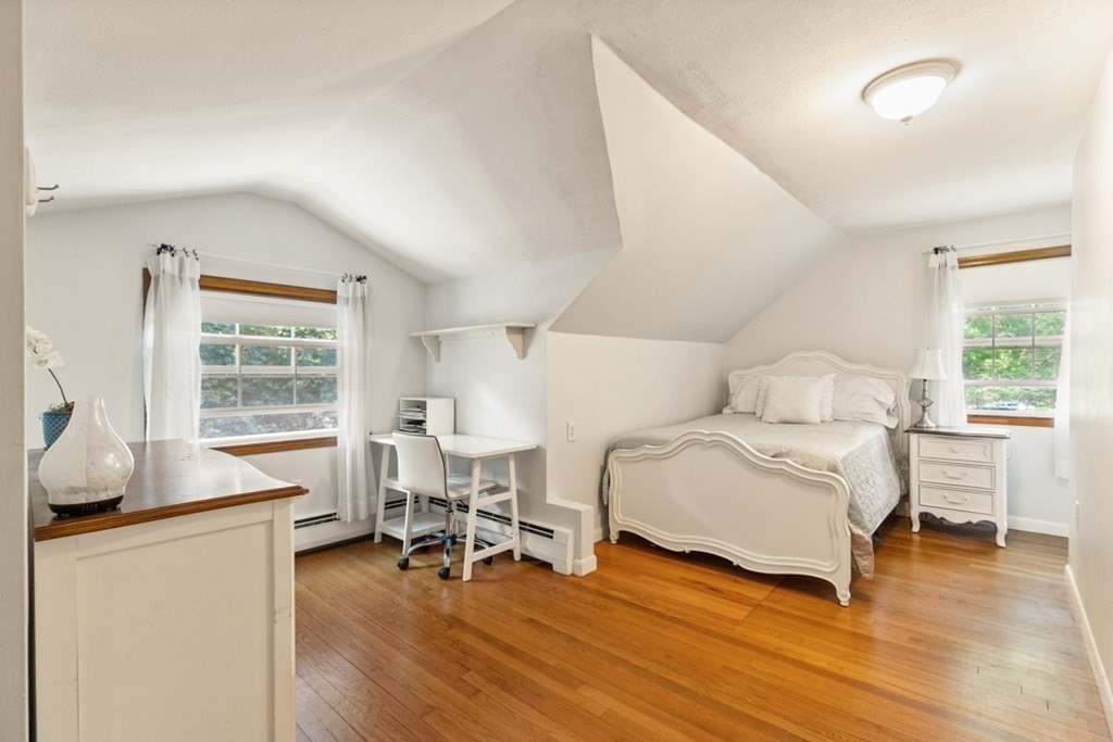 8 Candlewood Rd
