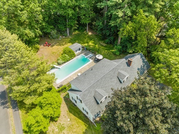 8 Candlewood Rd