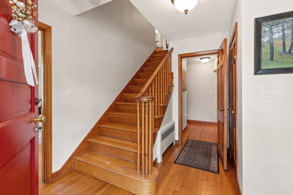 8 Candlewood Rd