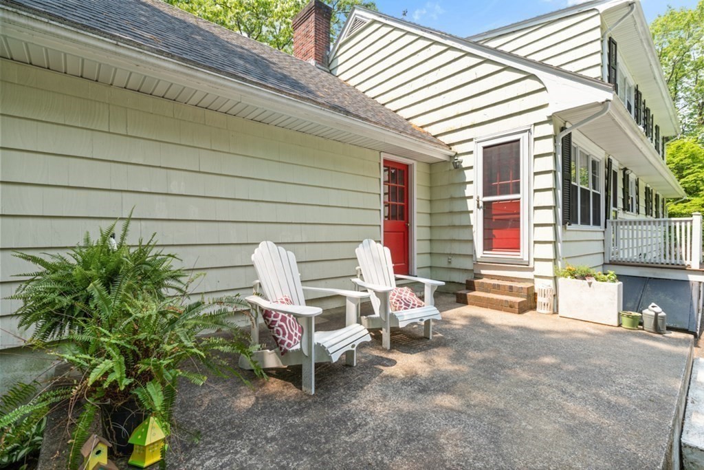 8 Candlewood Rd