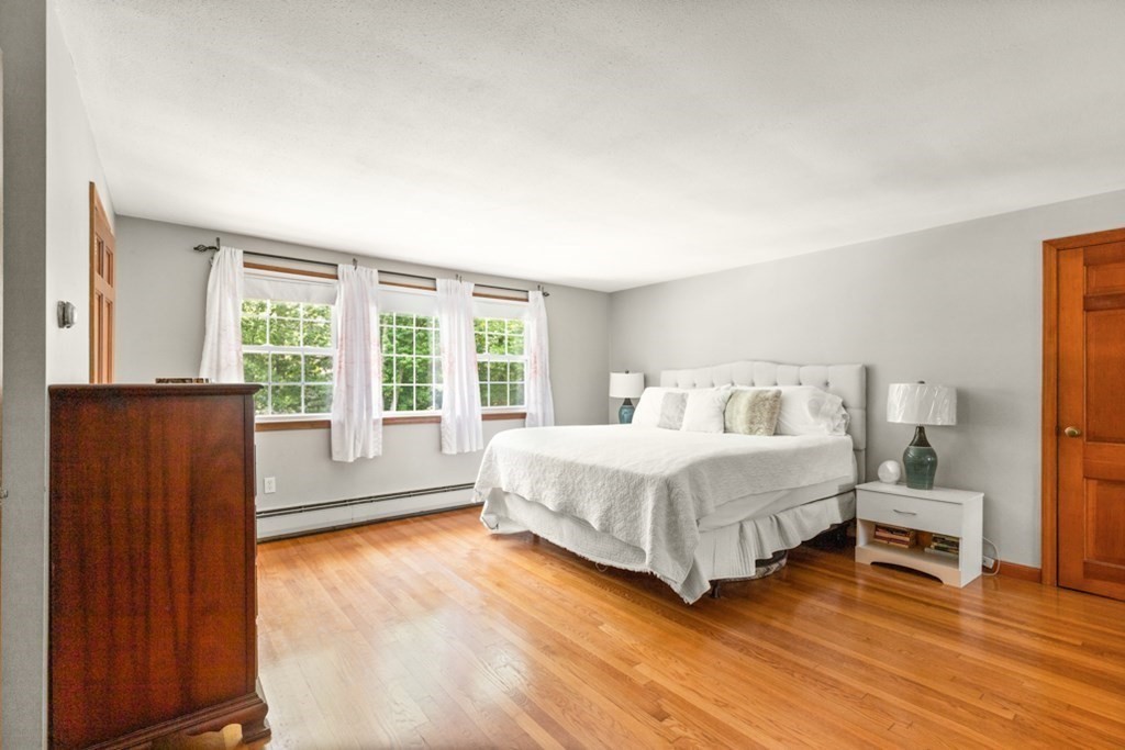 8 Candlewood Rd