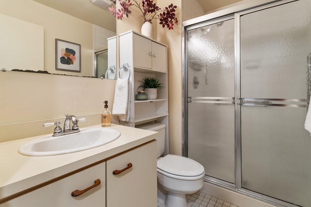 4 Summit Drive Unit: 001