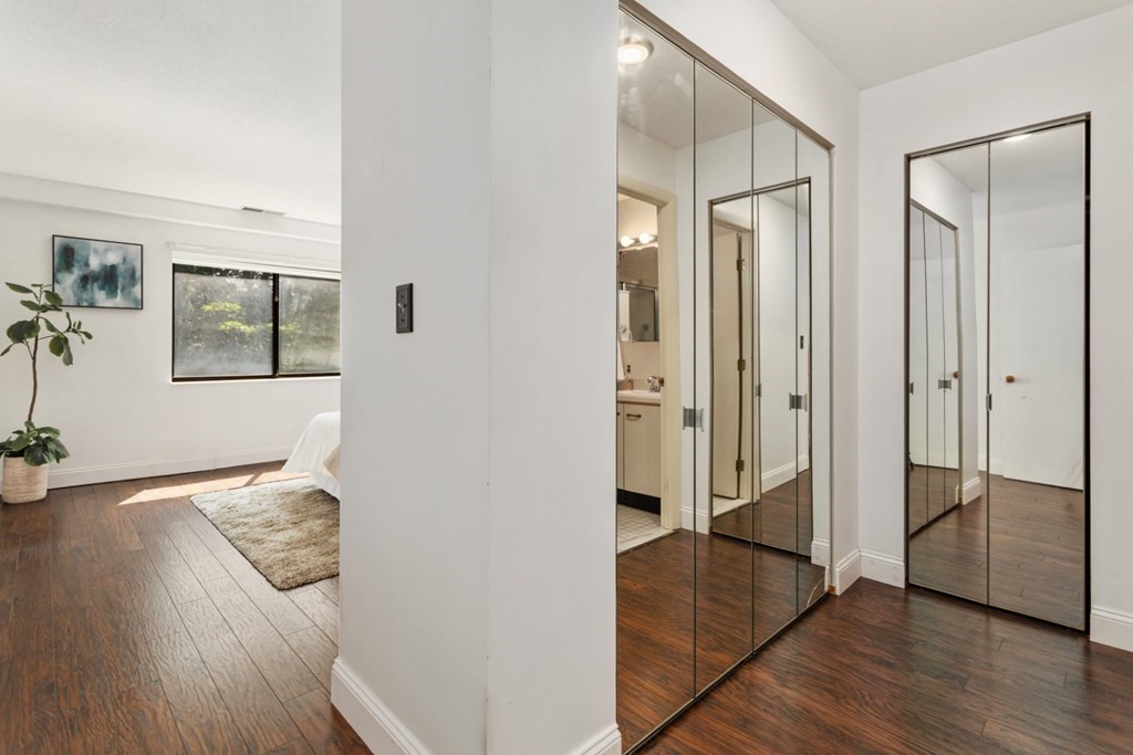 4 Summit Drive Unit: 001