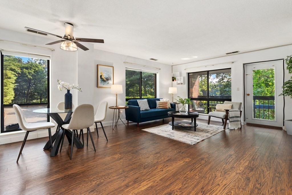 4 Summit Drive Unit: 001