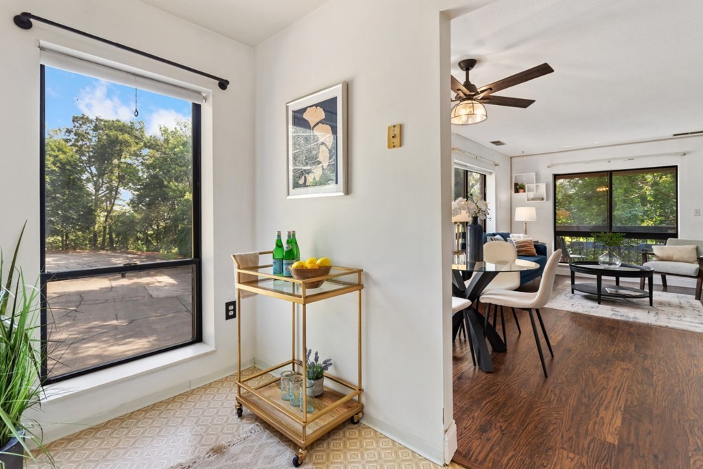 4 Summit Drive Unit: 001