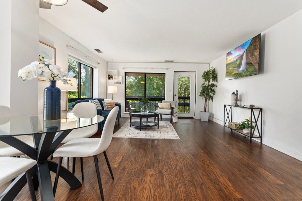 4 Summit Drive Unit: 001