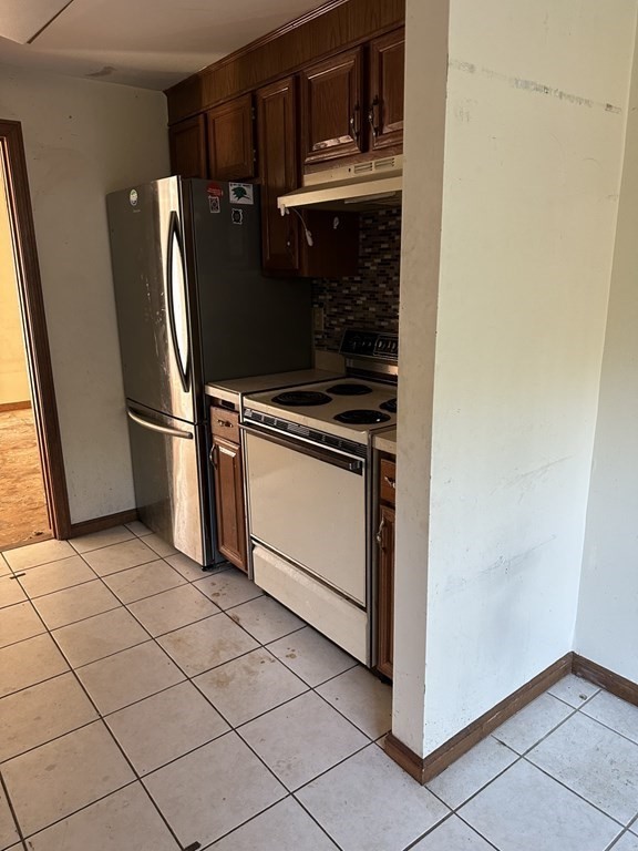 18 Christopher Dr Unit: 18