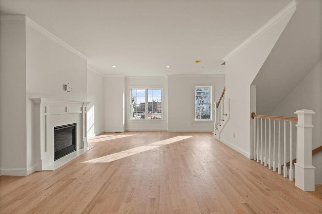 68 Prospect St Unit: 16