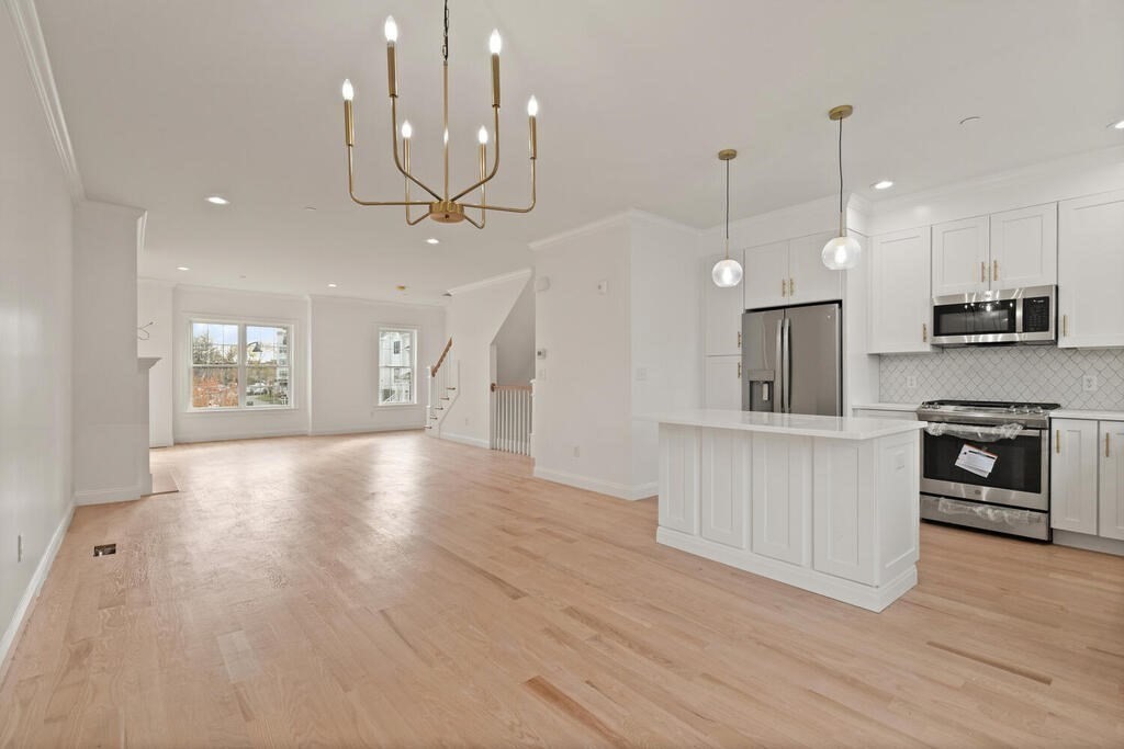 68 Prospect St Unit: 16