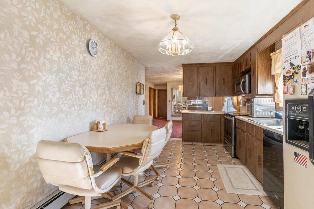 4 Waldens Hill Drive