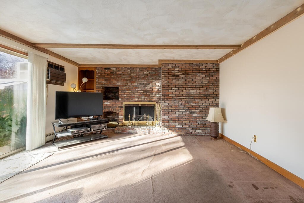 4 Waldens Hill Drive