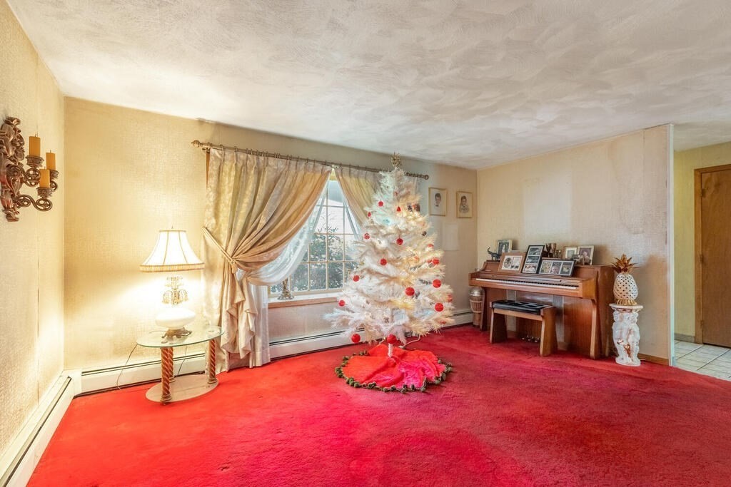 4 Waldens Hill Drive