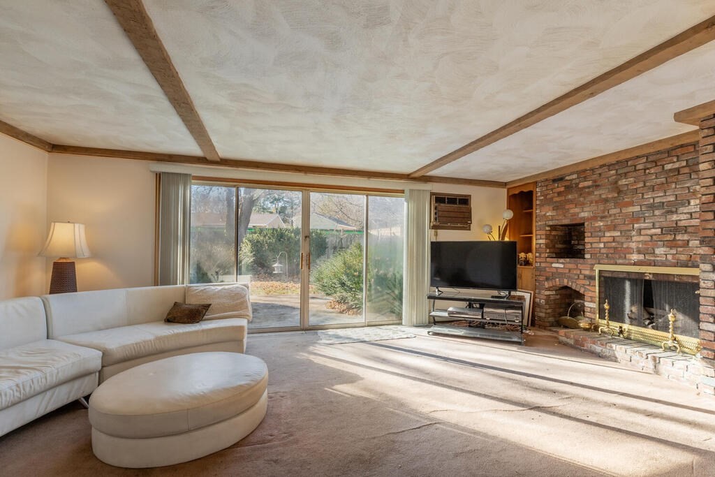 4 Waldens Hill Drive