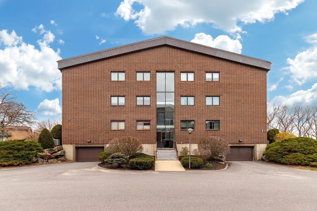 5 Ledgewood Way # 15