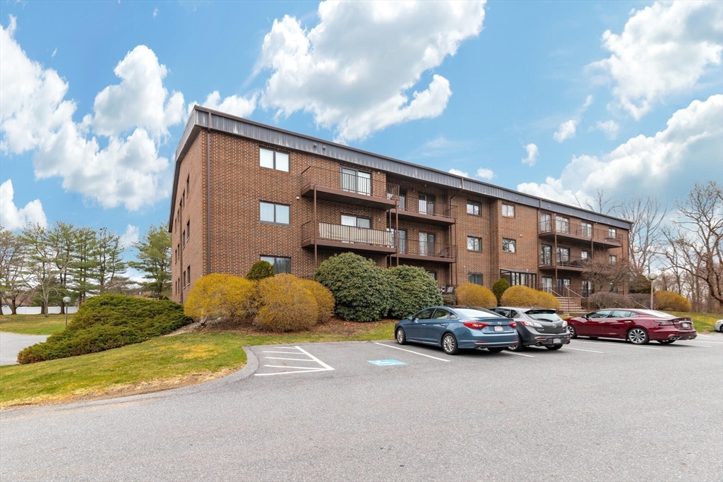 5 Ledgewood Way # 15