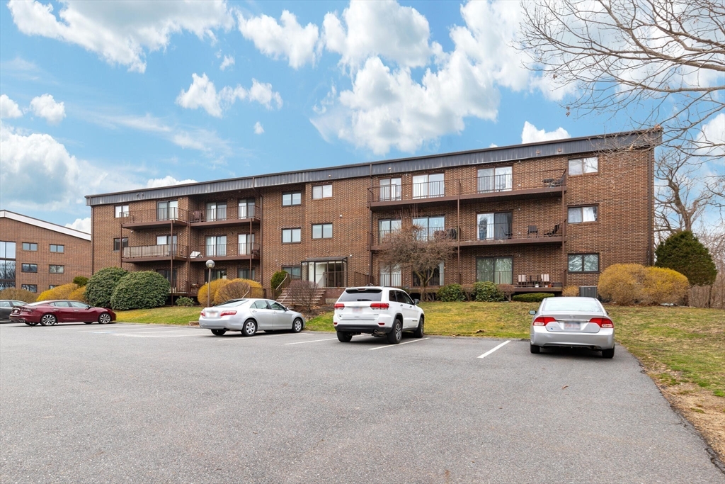 5 Ledgewood Way # 15