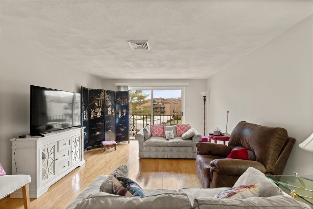 5 Ledgewood Way # 15