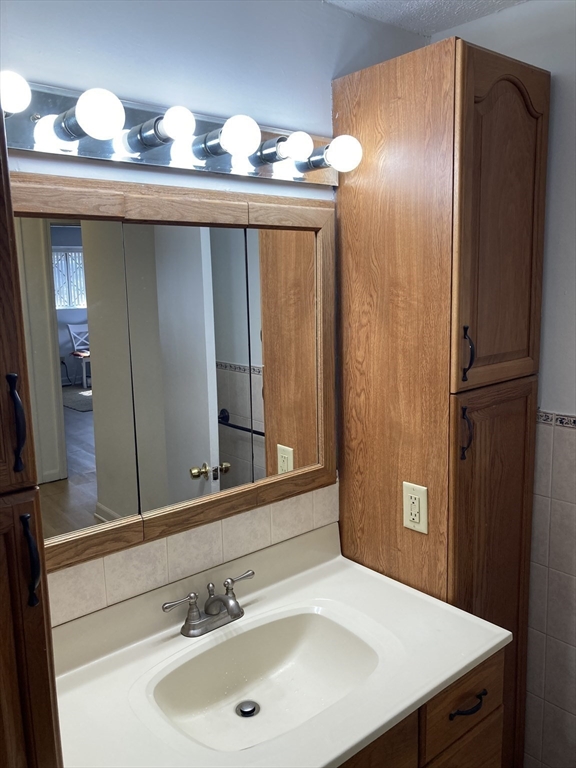 6 Greenbriar Dr # 110