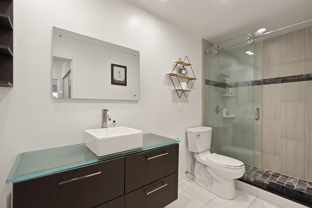 1 Greenbriar Dr # 202