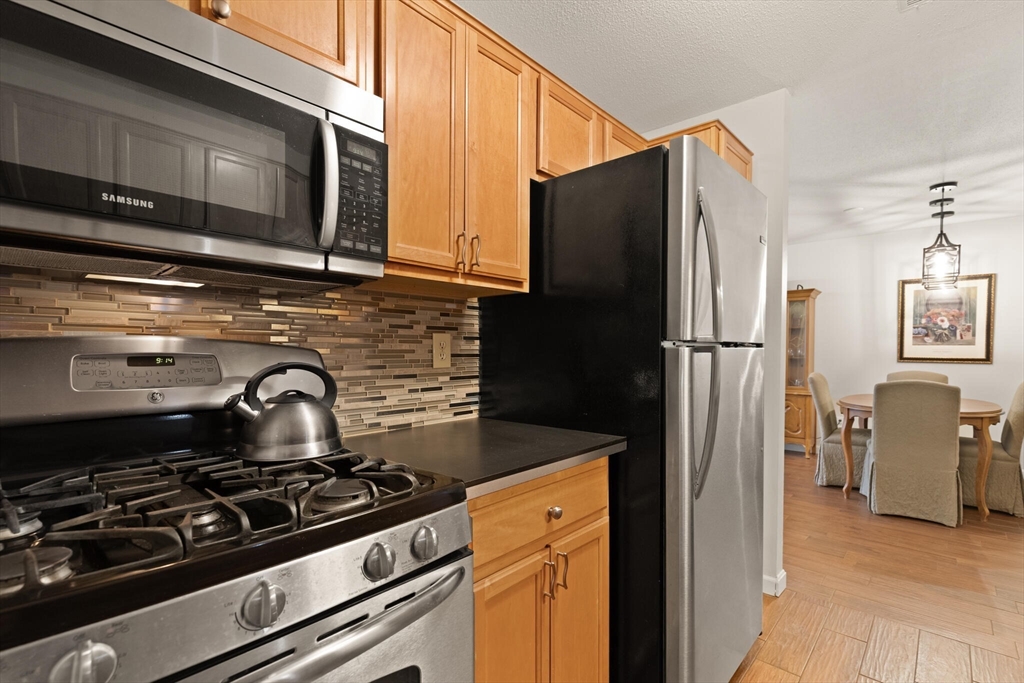 1 Greenbriar Dr # 202