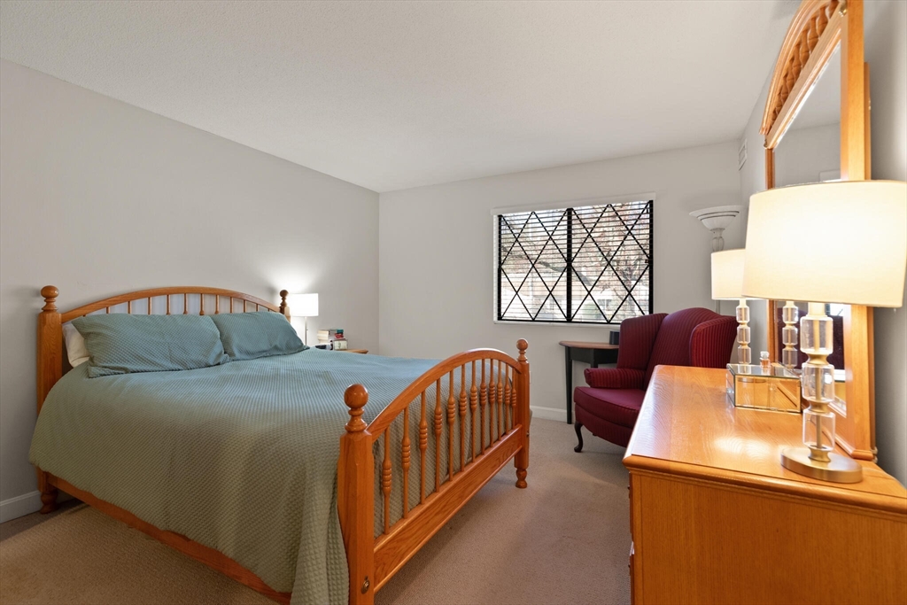 1 Greenbriar Dr # 202