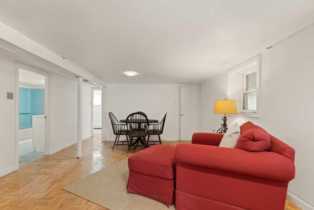 371 Franklin St