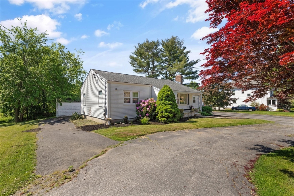 64 Howard St