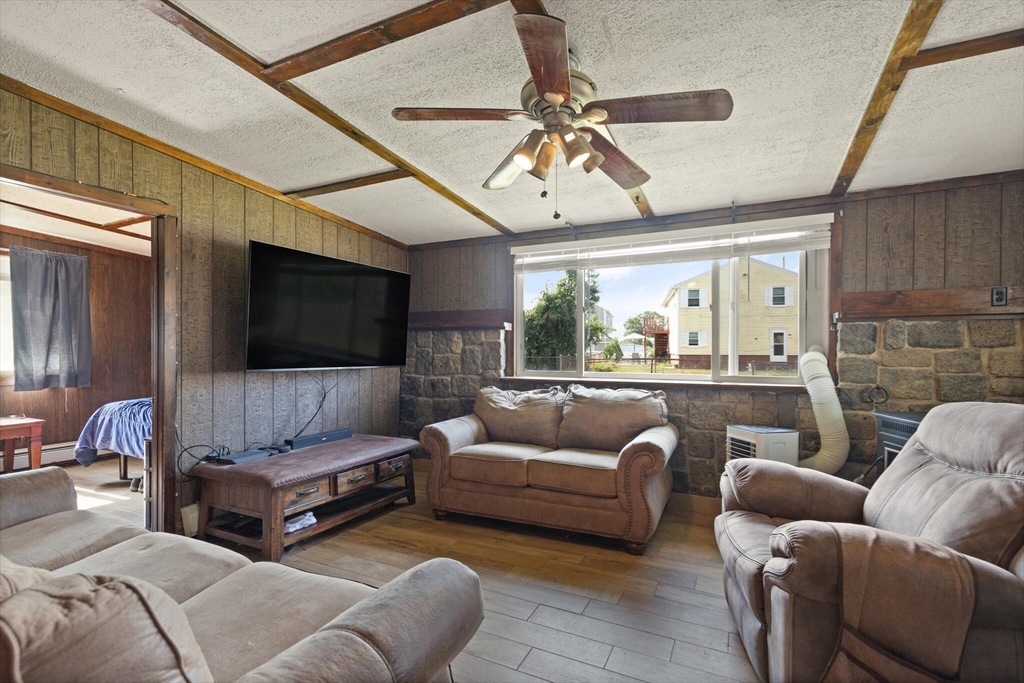 39 Venice Ave