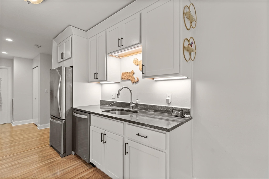 4 Summit Drive # 414