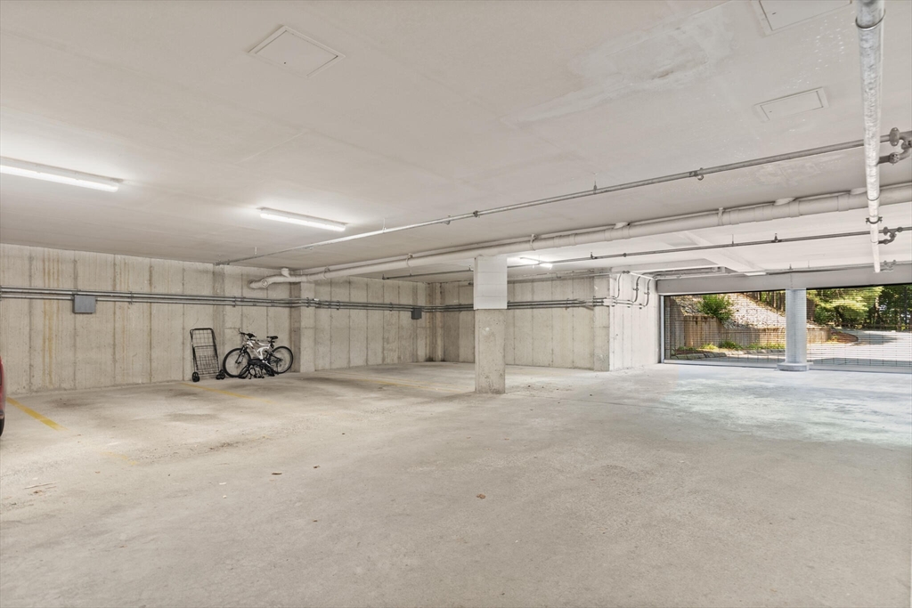 4 Summit Drive # 414