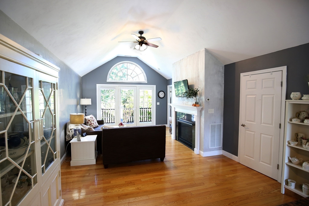 410 Salem Street # 1305