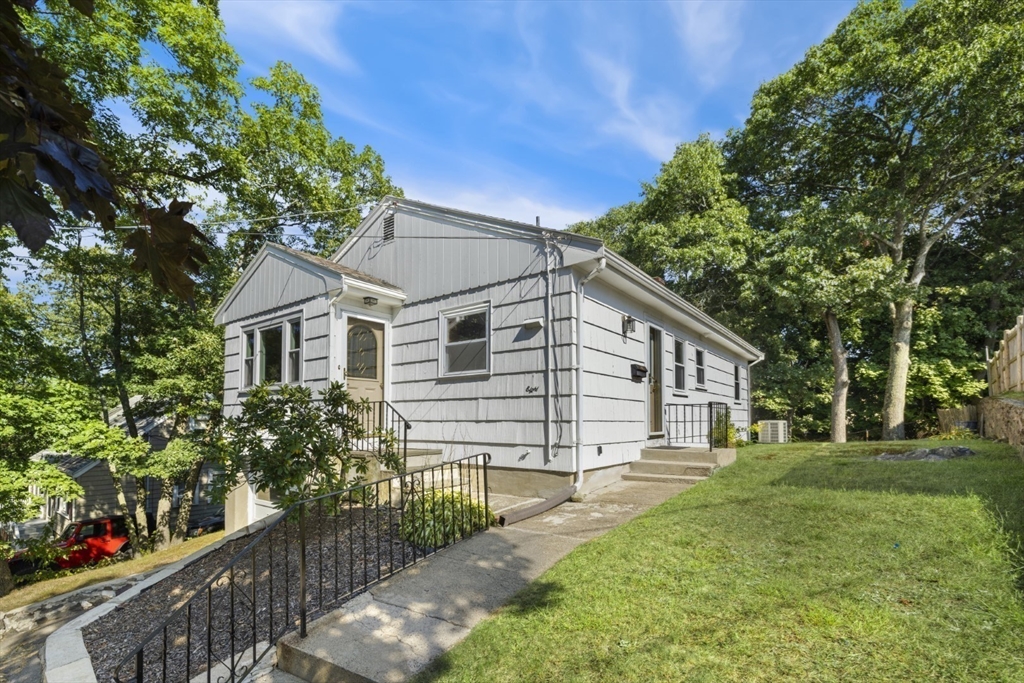 8 Hayes Street