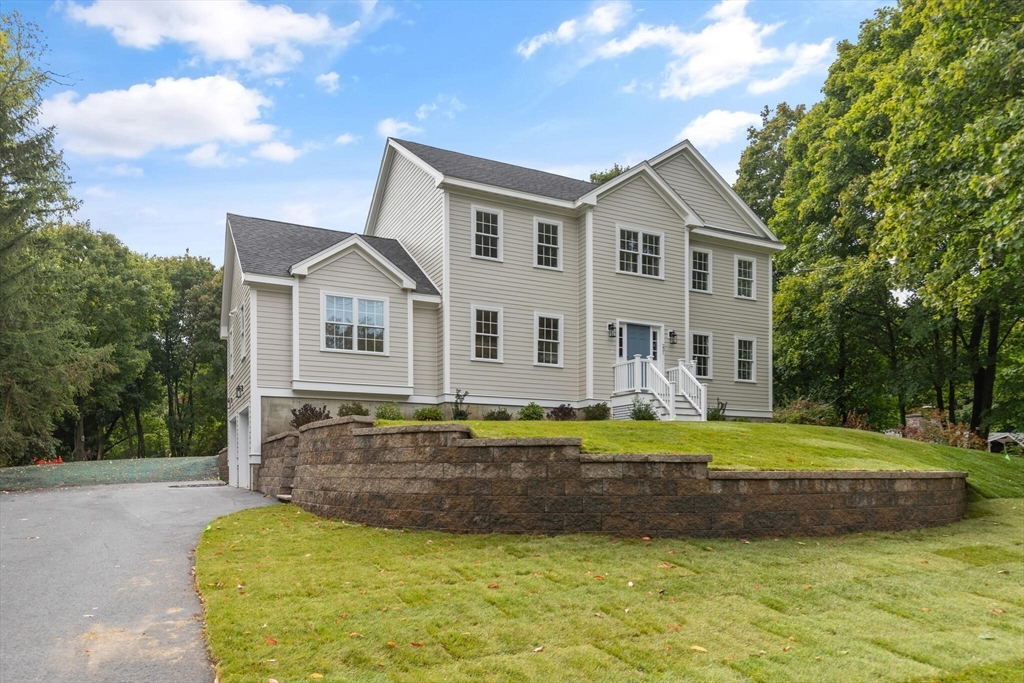 231 Salem St