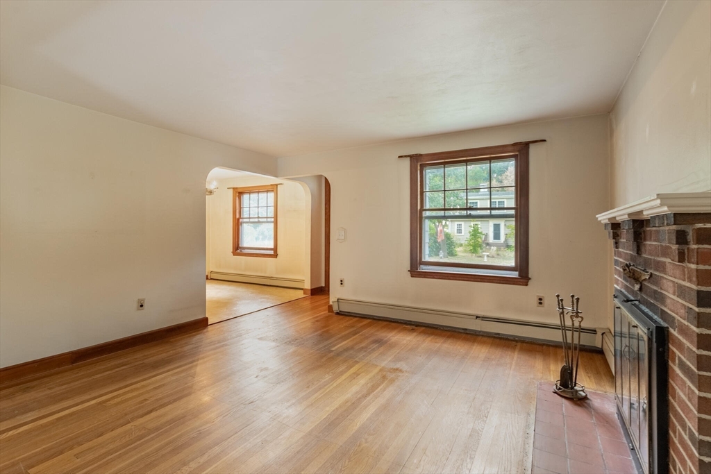 17 Crest Rd