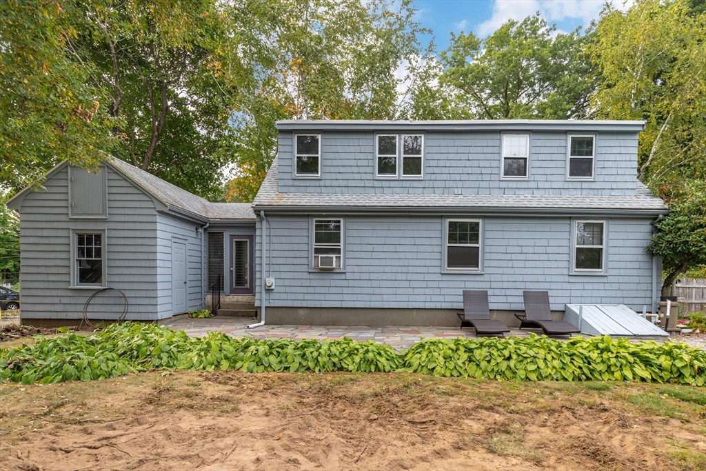 17 Crest Rd