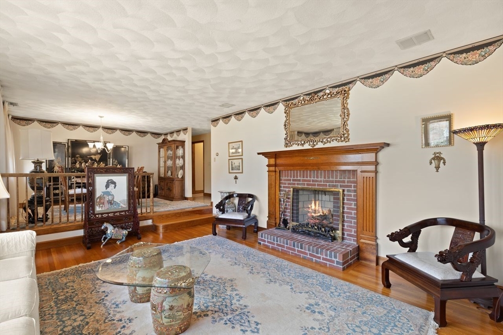 5 Magnolia Dr