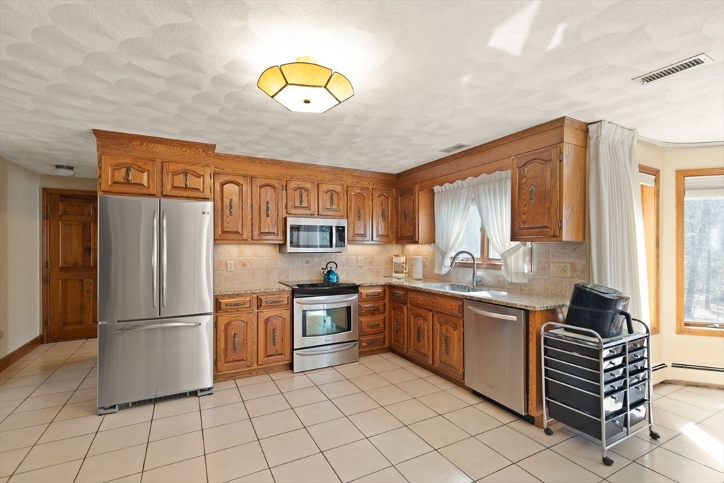 5 Magnolia Dr