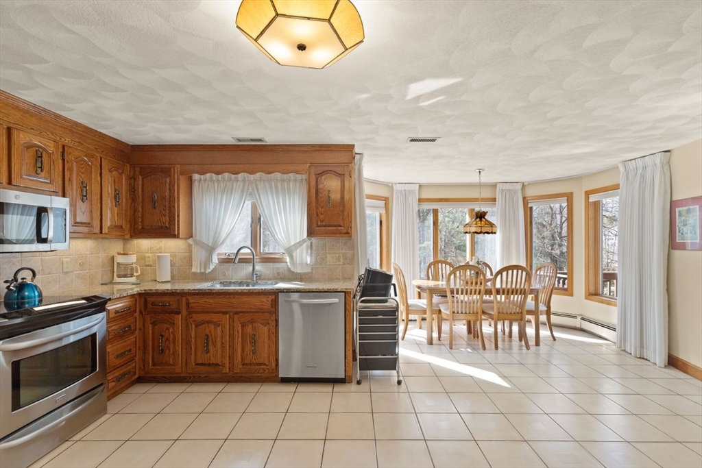 5 Magnolia Dr