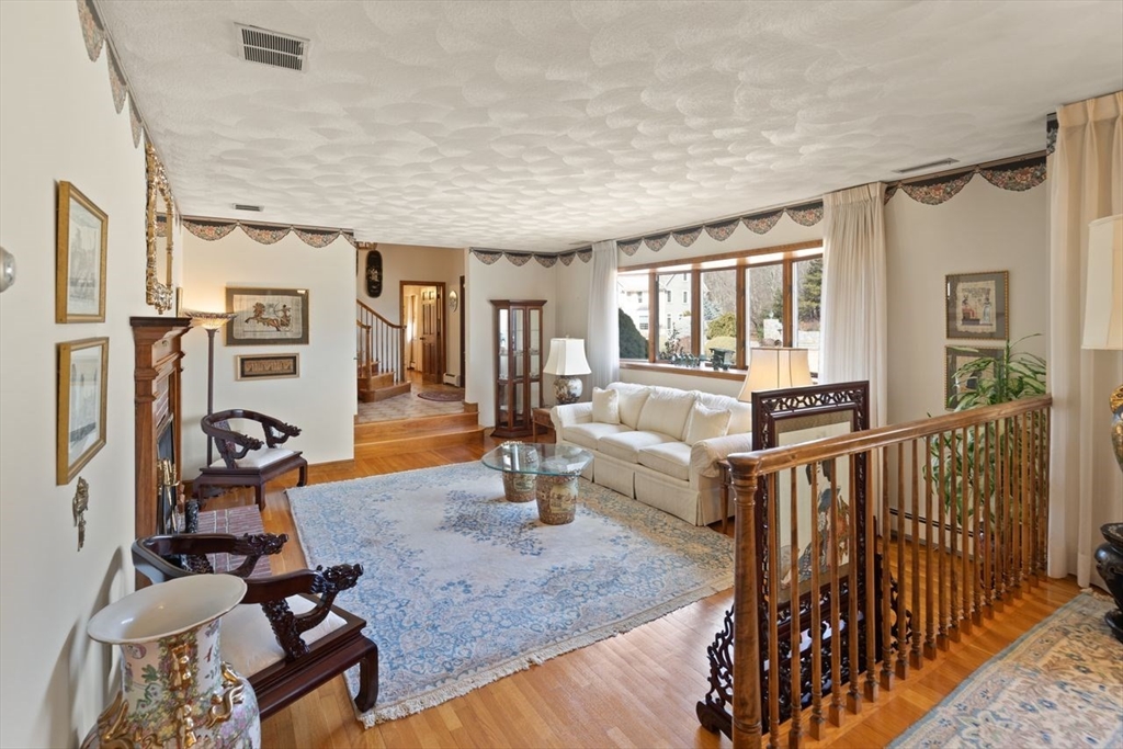 5 Magnolia Dr