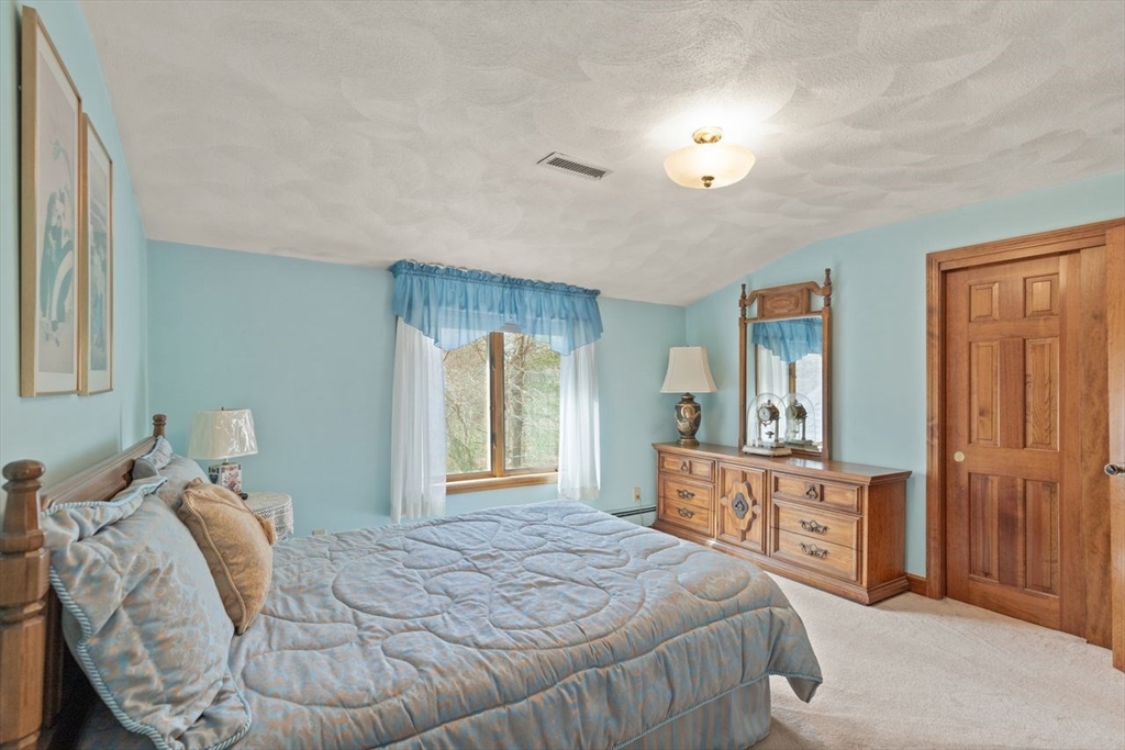 5 Magnolia Dr