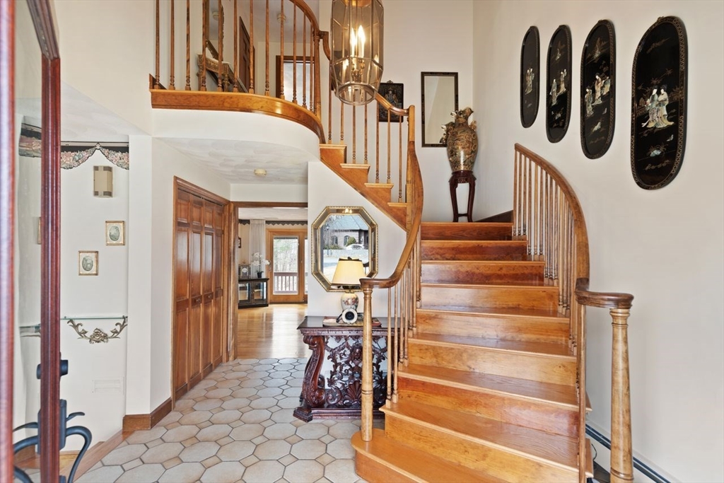 5 Magnolia Dr