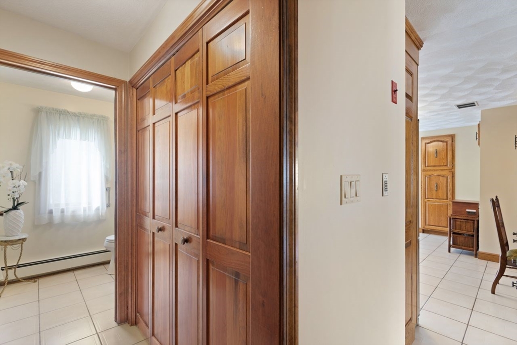 5 Magnolia Dr