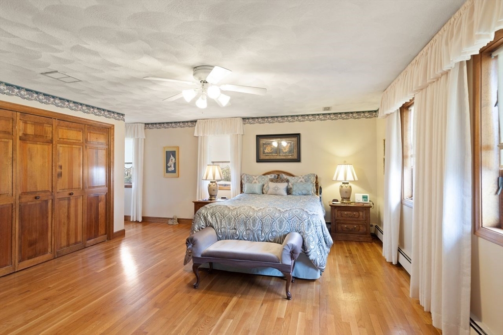 5 Magnolia Dr