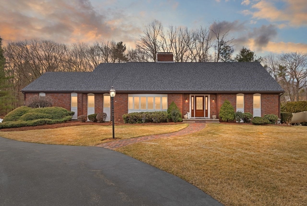5 Magnolia Dr