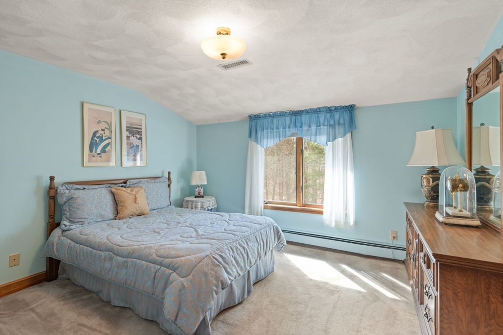 5 Magnolia Dr