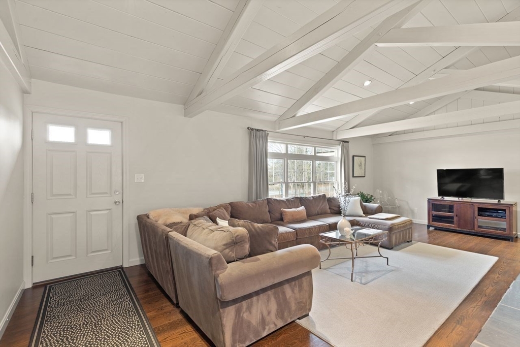 76 Walnut St