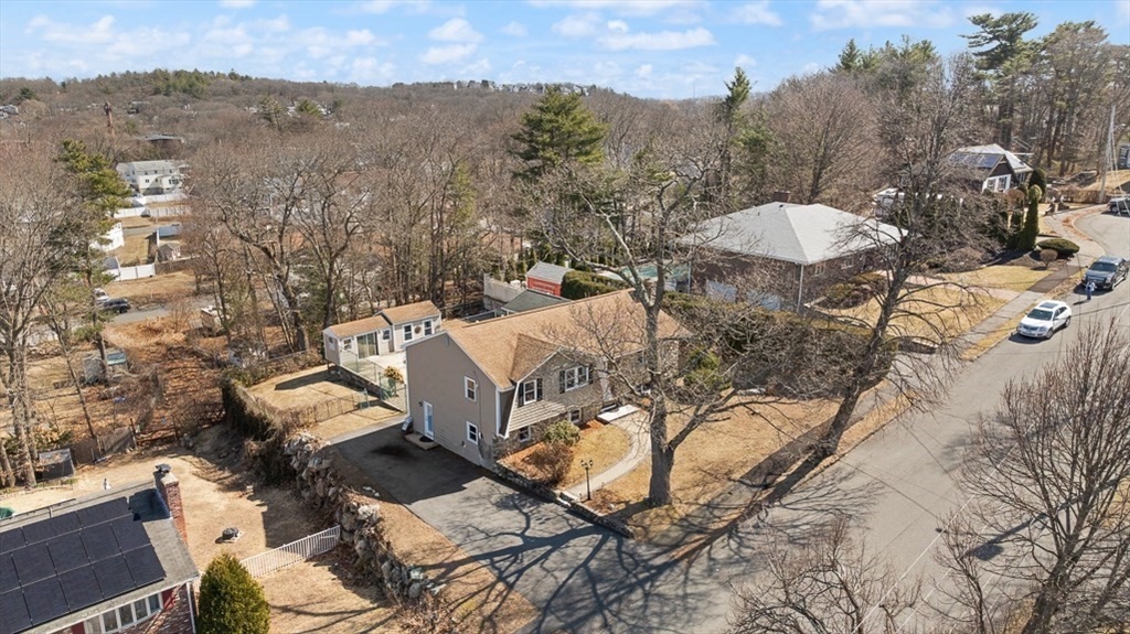 10 Jones Dr